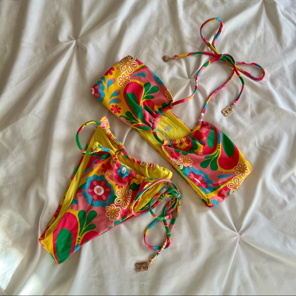 NWOT Blackbough Groovy Garden Bikini Set